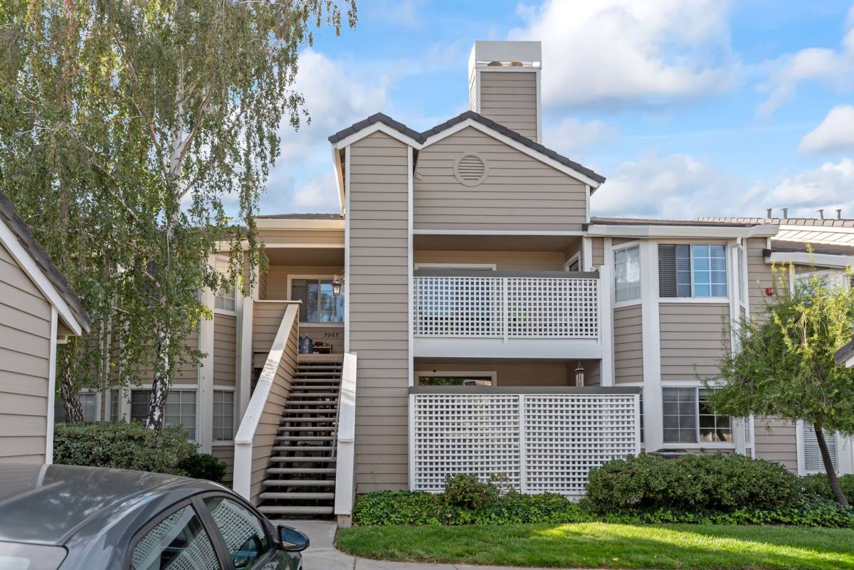 Condo for rent at 5963 Lake Almanor, San Jose, CA 95123