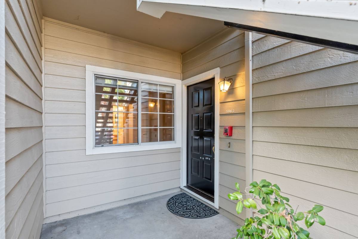 Condo for rent at 5963 Lake Almanor, San Jose, CA 95123