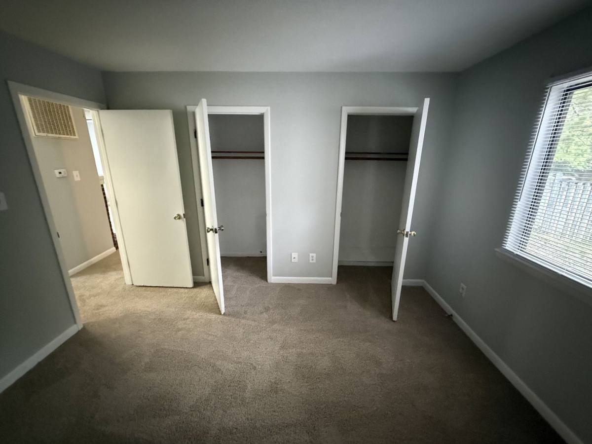 Townhouse for rent at 4554 N New Hope Rd, Raleigh, NC 27604