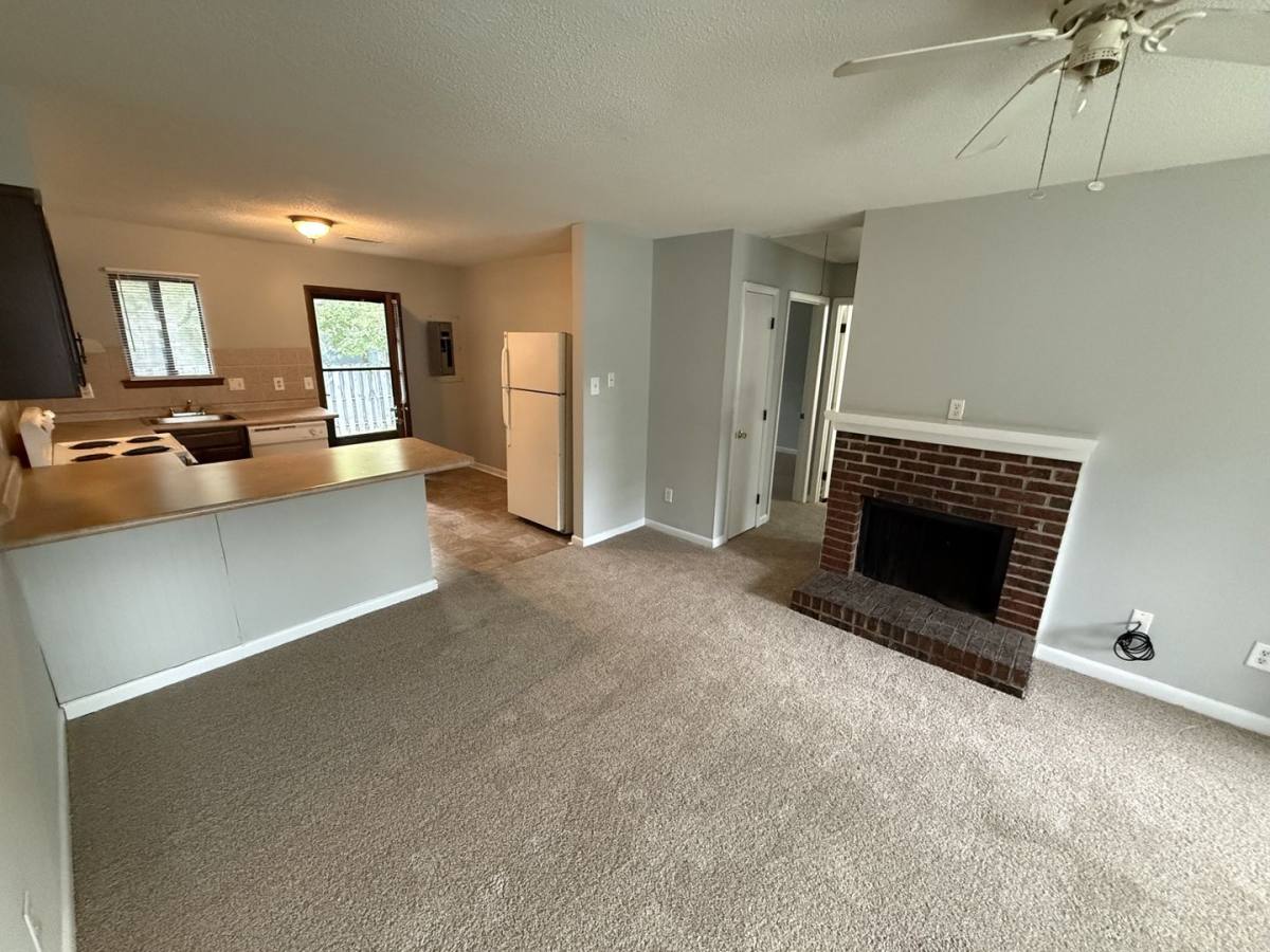 Townhouse for rent at 4554 N New Hope Rd, Raleigh, NC 27604
