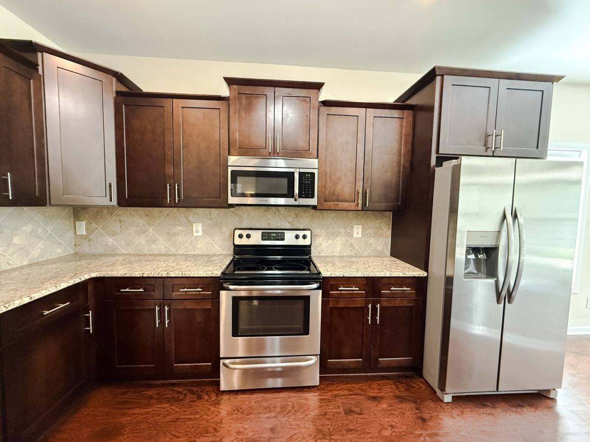 House for rent at 728 Roanake Dr, Raeford, NC 28376