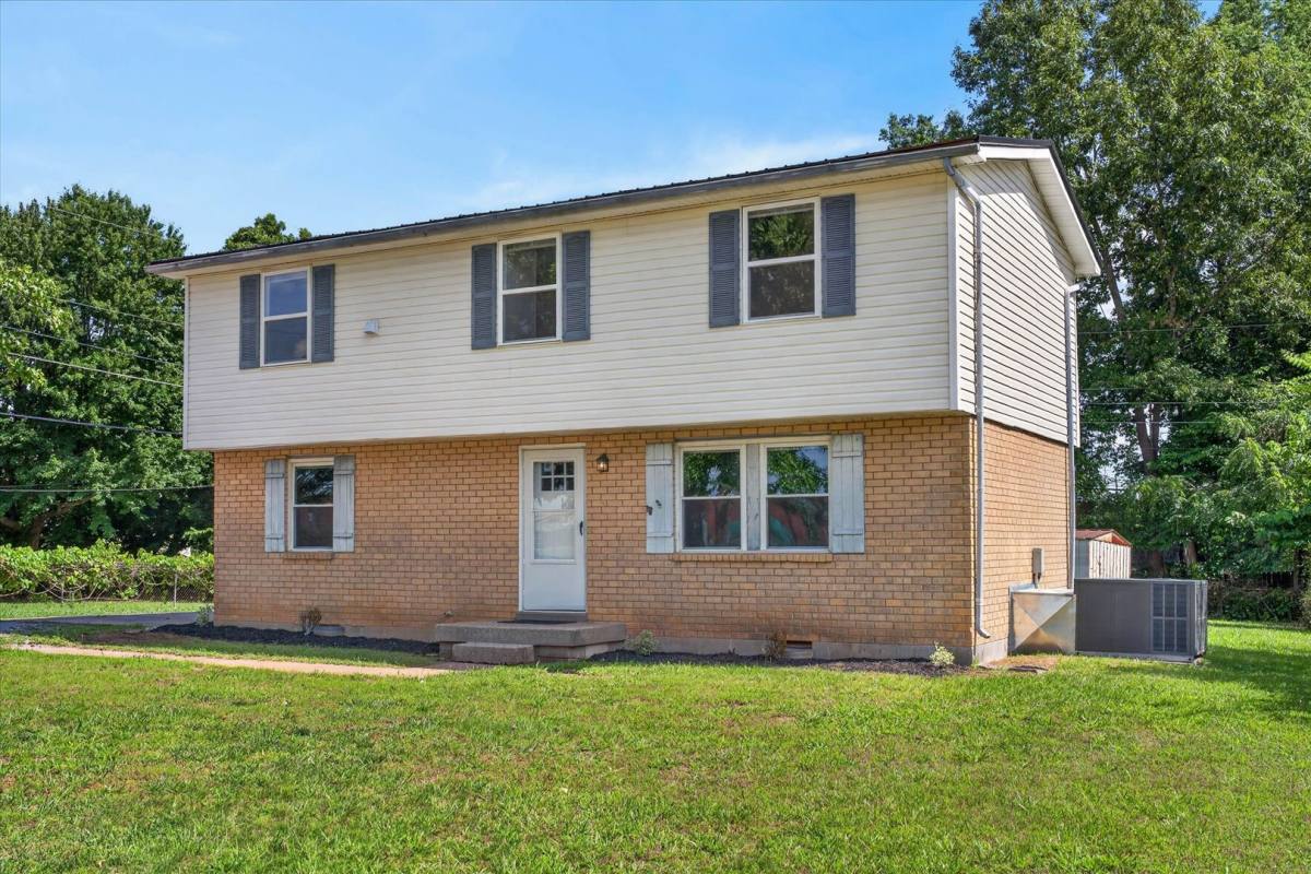 House for rent at 444 Appleton Dr, Clarksville, TN 37042