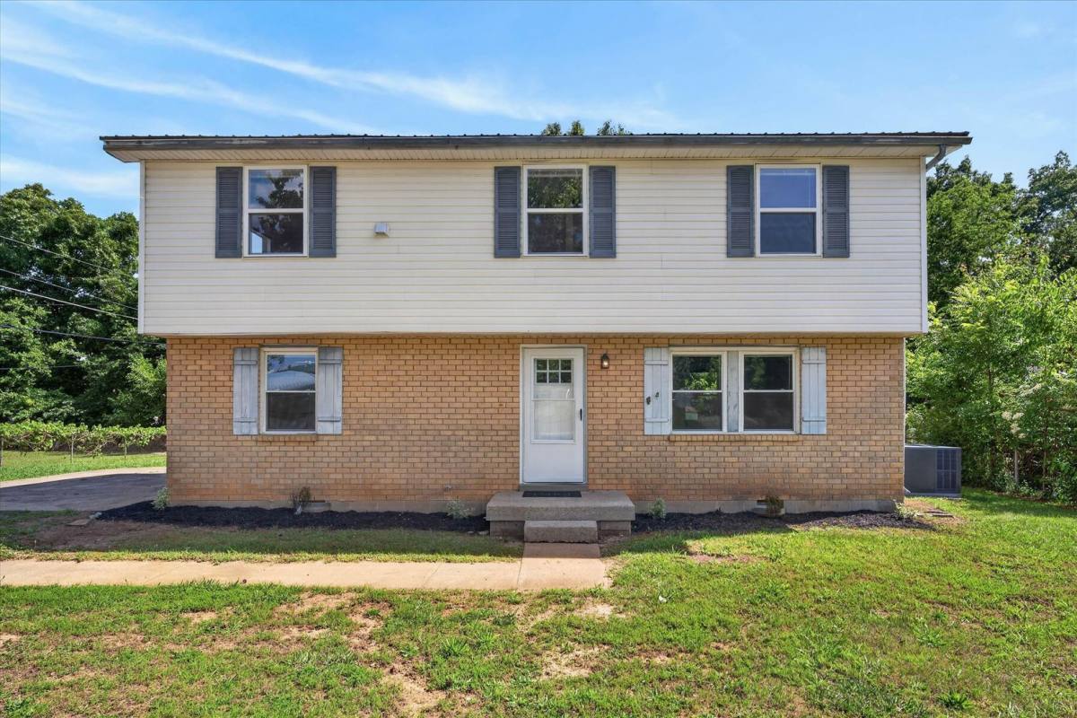 House for rent at 444 Appleton Dr, Clarksville, TN 37042