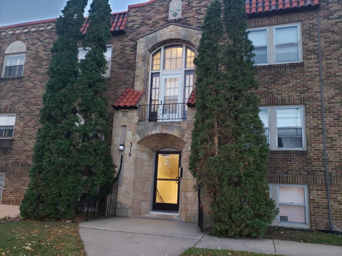 Apartment for rent at 315 3rd St N, South Saint Paul, MN 55075