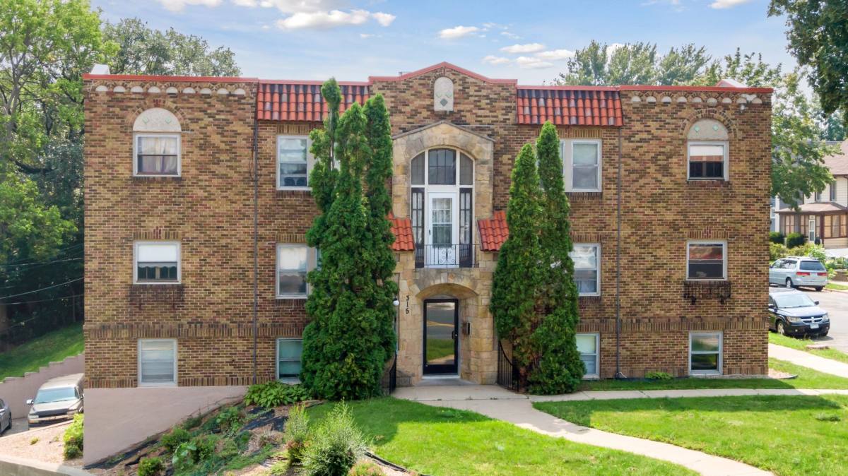 Apartment for rent at 315 3rd St N, South Saint Paul, MN 55075