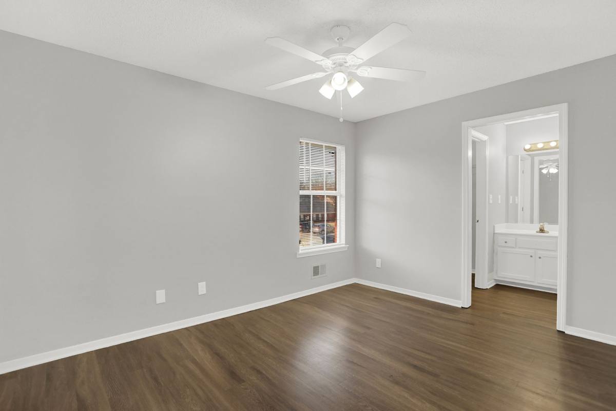 Townhouse for rent at 818 Barrington Woods Cove, Southaven, MS 38671