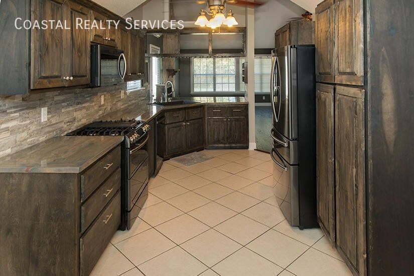 House for rent at 1066 Windmill Dr, Fort Walton Beach, FL 32547