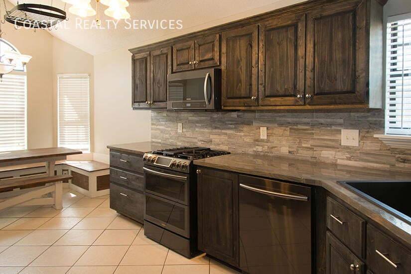 House for rent at 1066 Windmill Dr, Fort Walton Beach, FL 32547