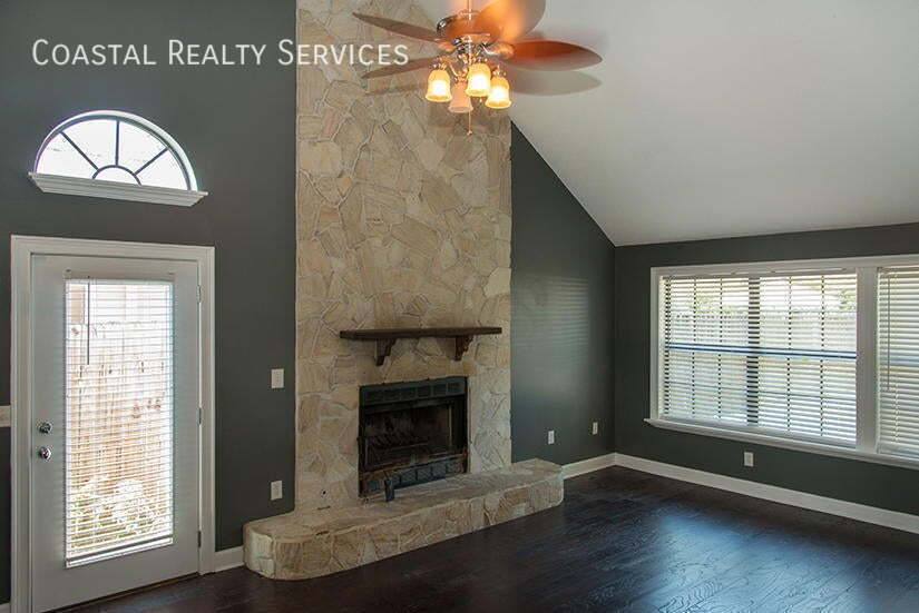 House for rent at 1066 Windmill Dr, Fort Walton Beach, FL 32547