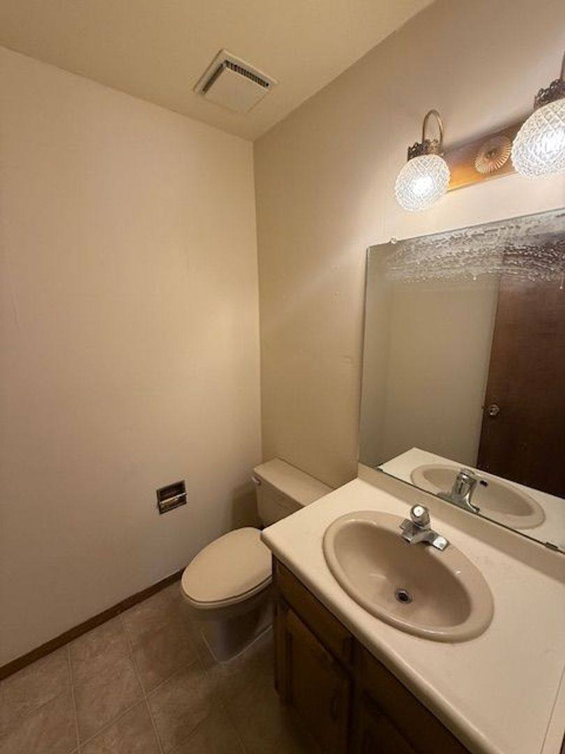 Townhouse for rent at 23 Lakeshore Dr NE, Albuquerque, NM 87112