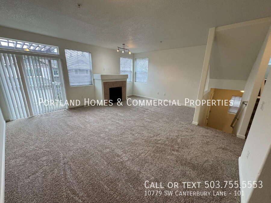Townhouse for rent at 10779 SW Canterbury Lane #101, Portland, OR 97224