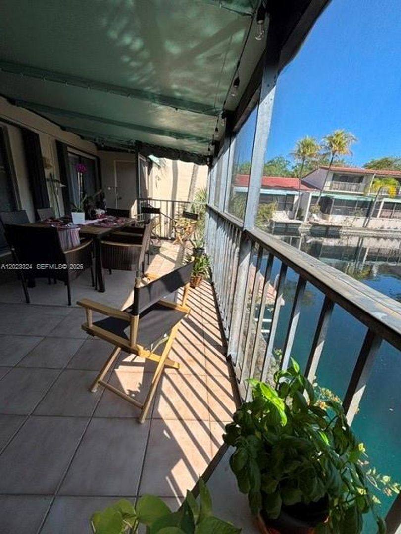 Townhouse for rent at 8304 Dundee Terrace, Hialeah, FL 33016