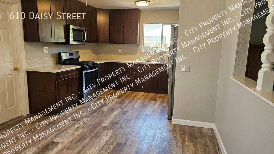 House for rent at 610 Daisy St, Escondido, CA 92027
