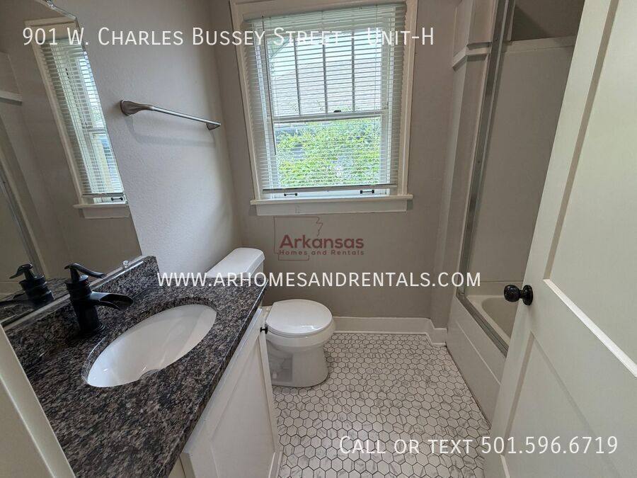 Apartment for rent at 901 W Charles Bussey St #H, Little Rock, AR 72206