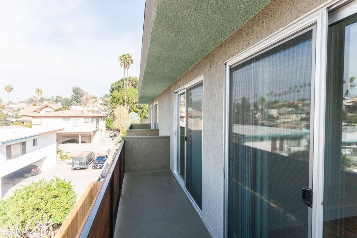 Apartment for rent at 1325 Sutherland St, Los Angeles, CA 90026