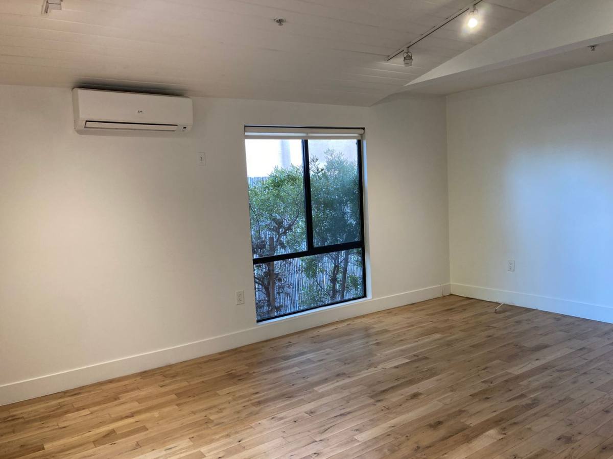 Apartment for rent at 4433 Burns Ave, Los Angeles, CA 90029