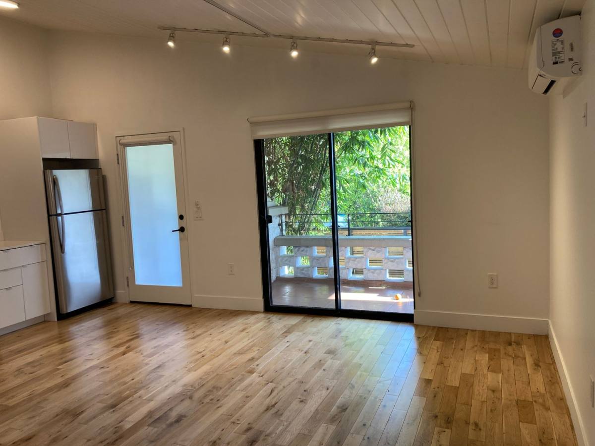 Apartment for rent at 4433 Burns Ave, Los Angeles, CA 90029