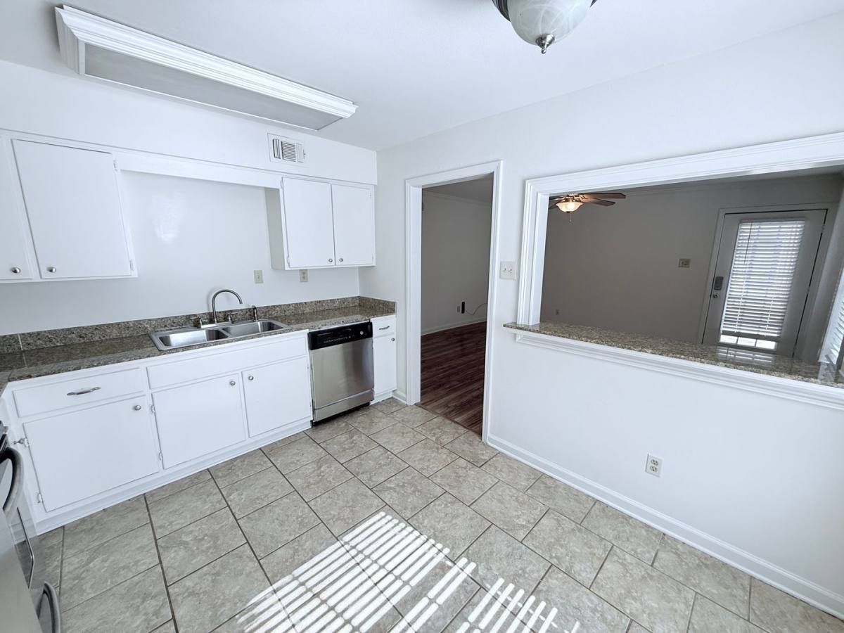 Apartment for rent at 1100 Park Lane, Oxford, MS 38655
