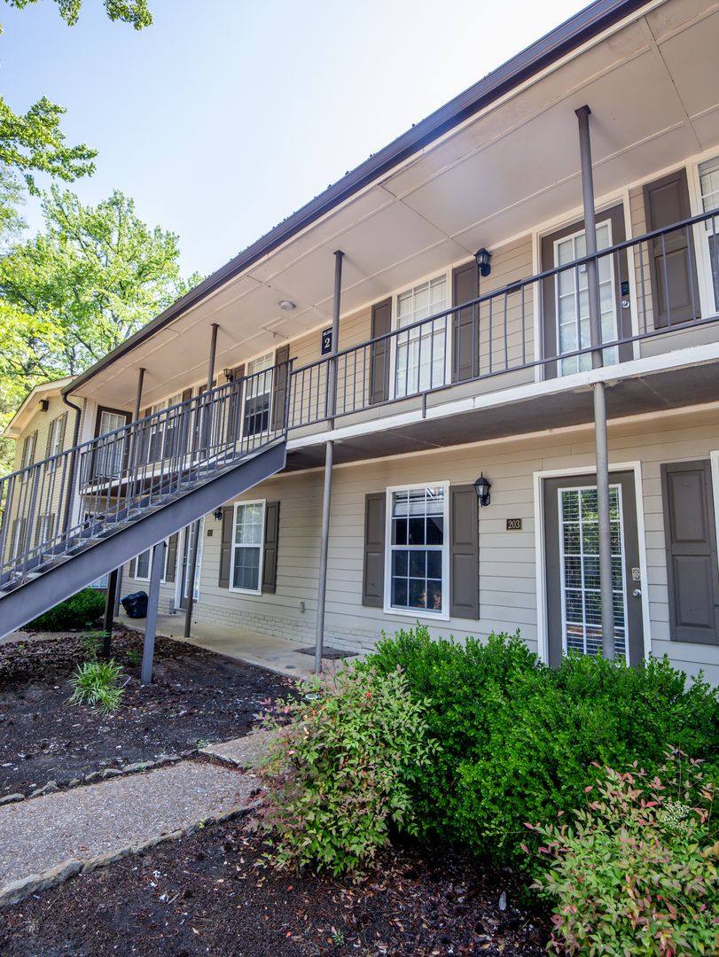 Apartment for rent at 1100 Park Lane, Oxford, MS 38655
