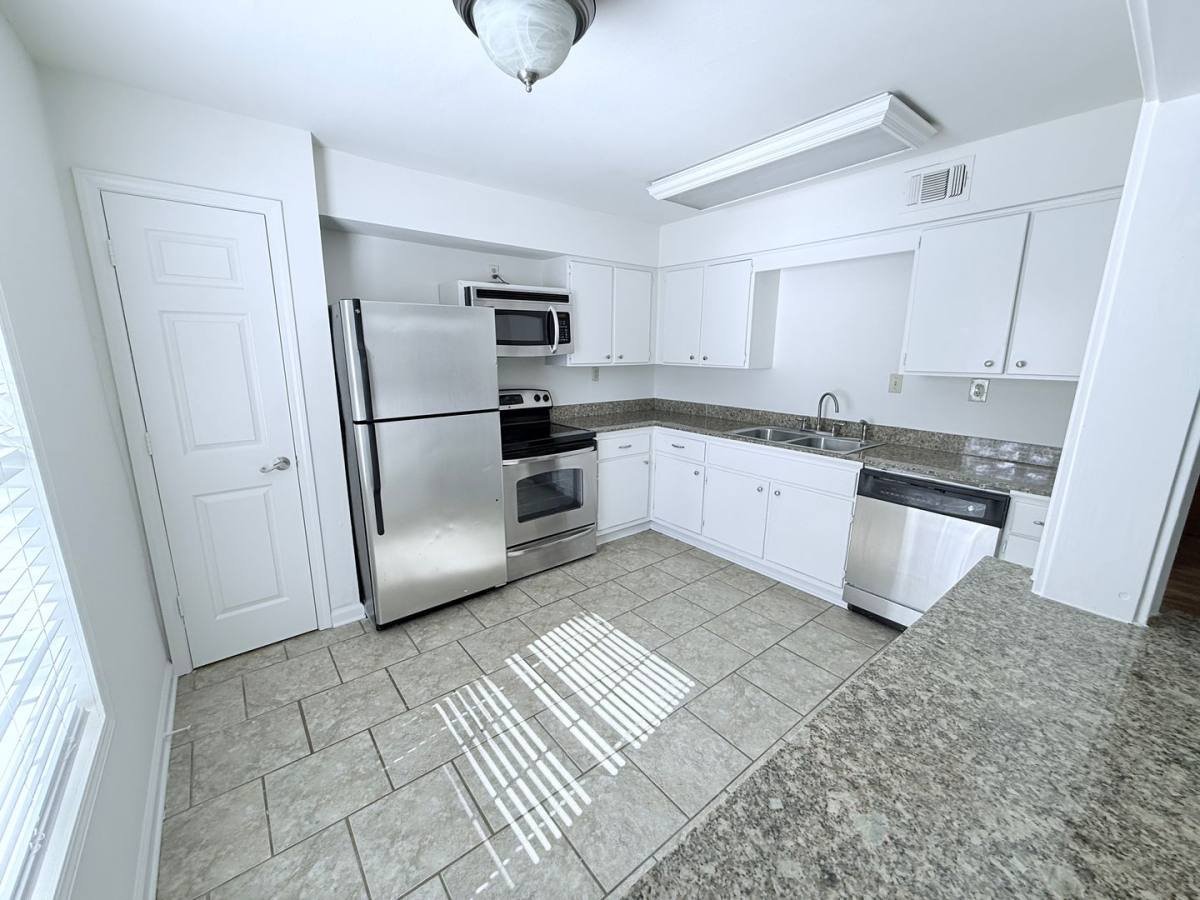 Apartment for rent at 1100 Park Lane, Oxford, MS 38655