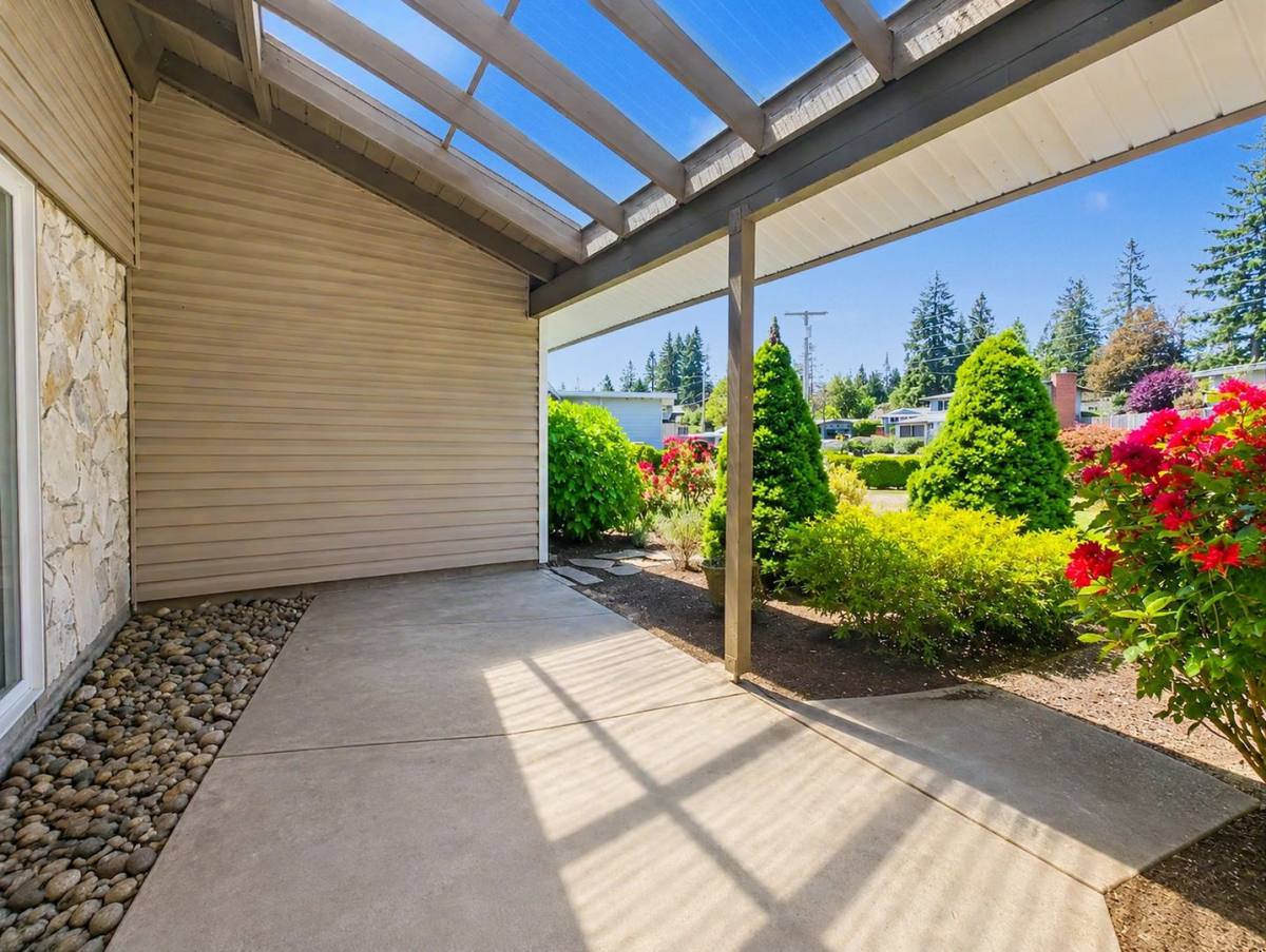 House for rent at 16815 NE 6th Place, Bellevue, WA 98008