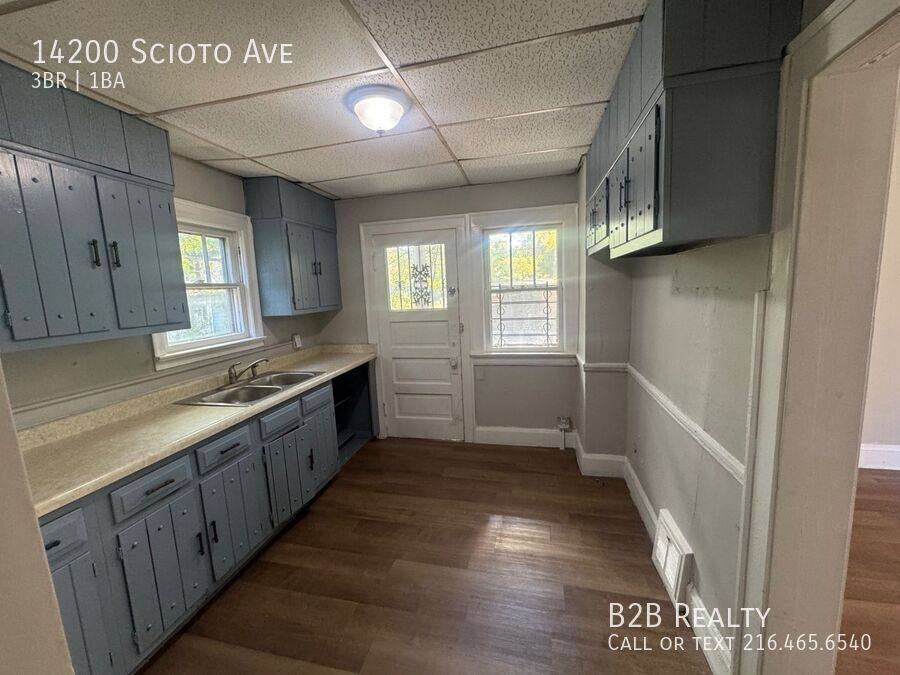 Apartment for rent at 14200 Scioto Ave, Cleveland, OH 44112