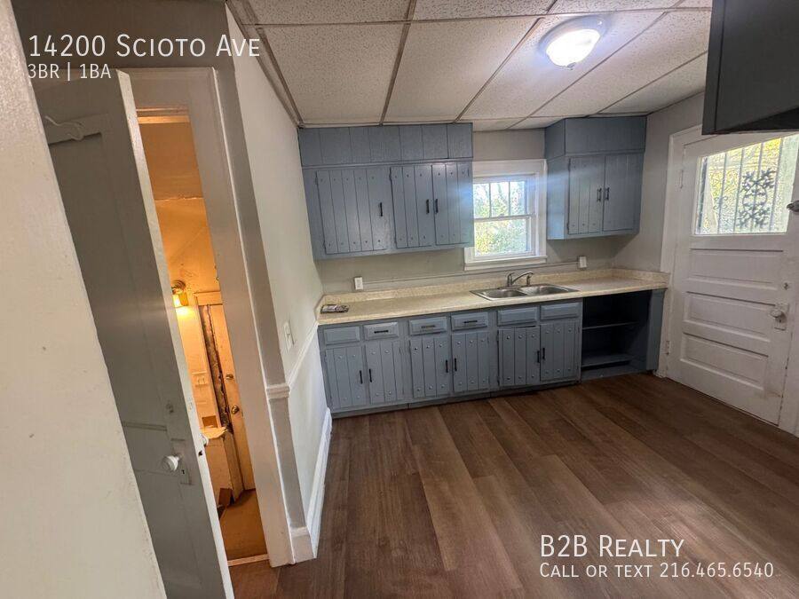 Apartment for rent at 14200 Scioto Ave, Cleveland, OH 44112