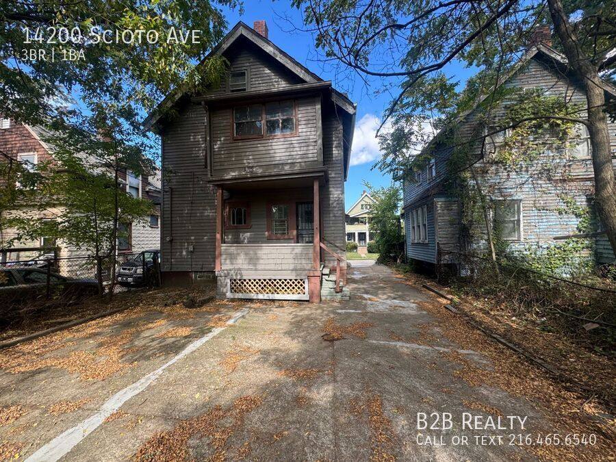 Apartment for rent at 14200 Scioto Ave, Cleveland, OH 44112