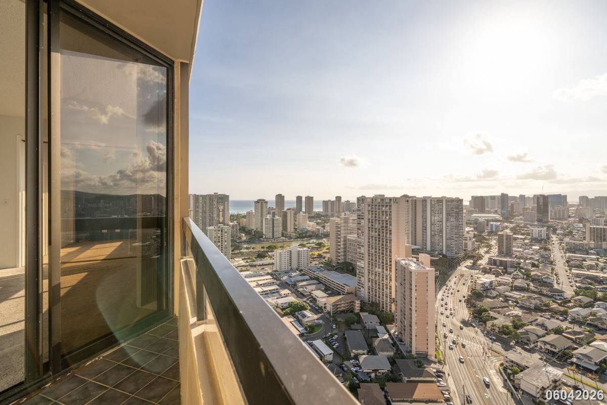 Condo for rent at 2499 Kapiolani Blvd, Honolulu, HI 96826