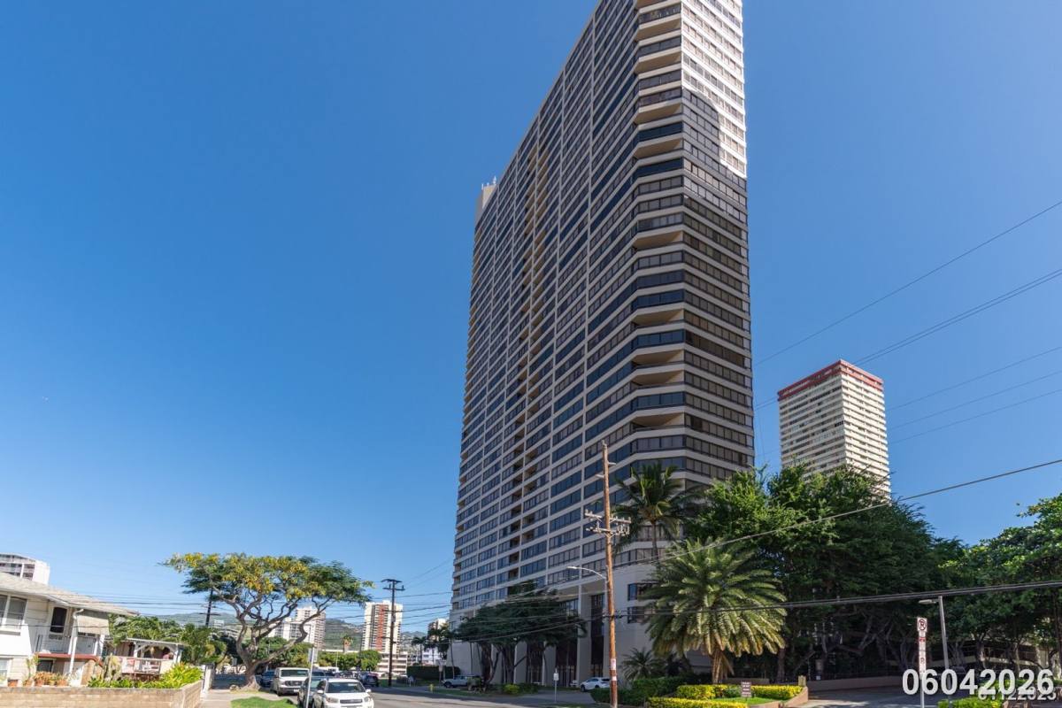 Condo for rent at 2499 Kapiolani Blvd, Honolulu, HI 96826