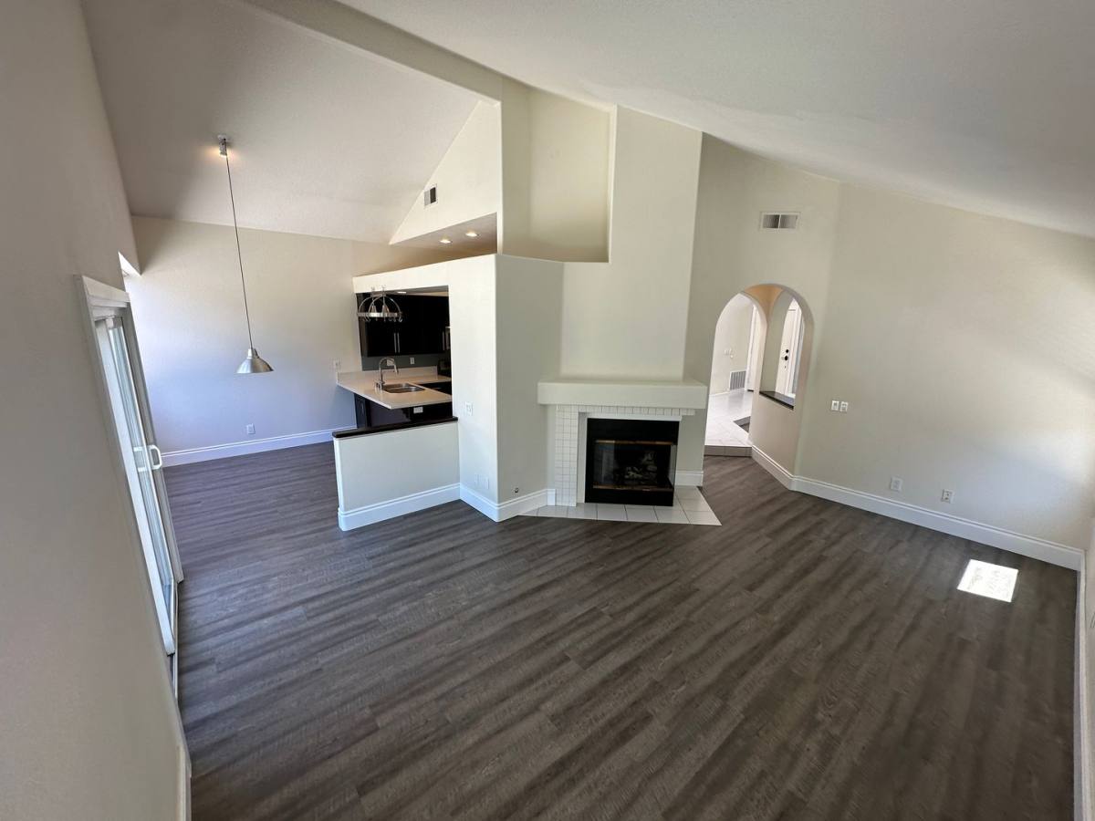 House for rent at 4982 Wildwood Dr, Oceanside, CA 92057