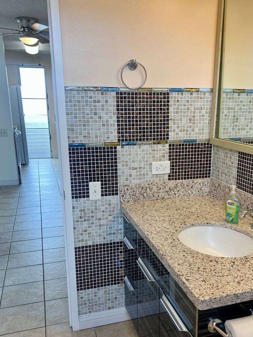 Condo for rent at 1670 Kalakaua Ave, Honolulu, HI 96826