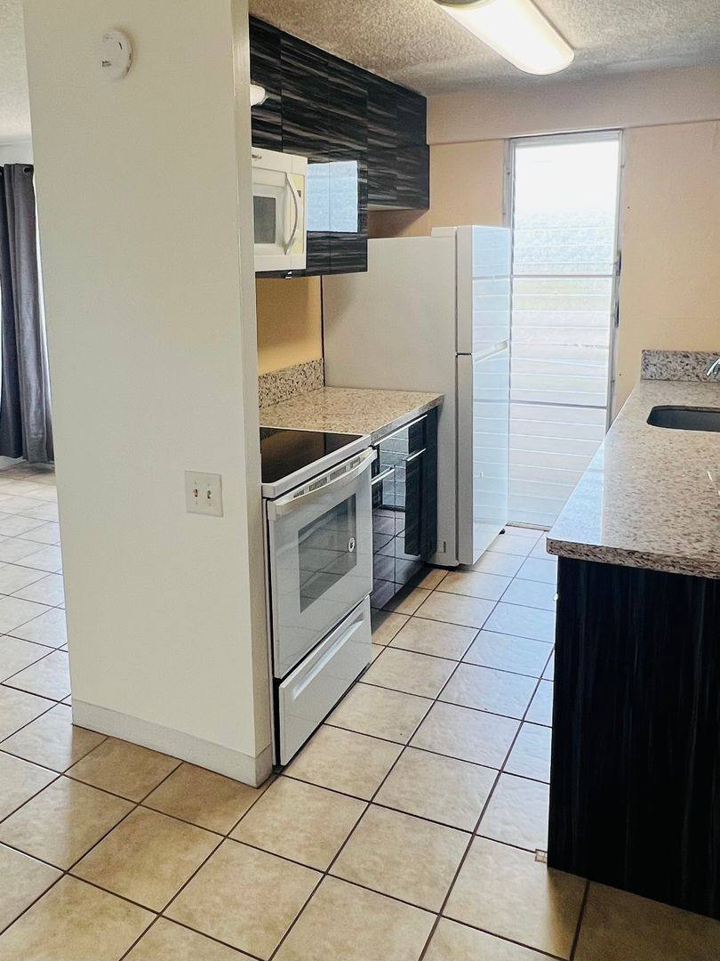 Condo for rent at 1670 Kalakaua Ave, Honolulu, HI 96826