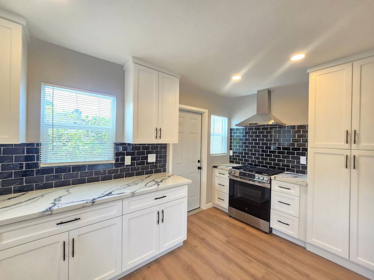 House for rent at 6327 California Ave, Long Beach, CA 90805