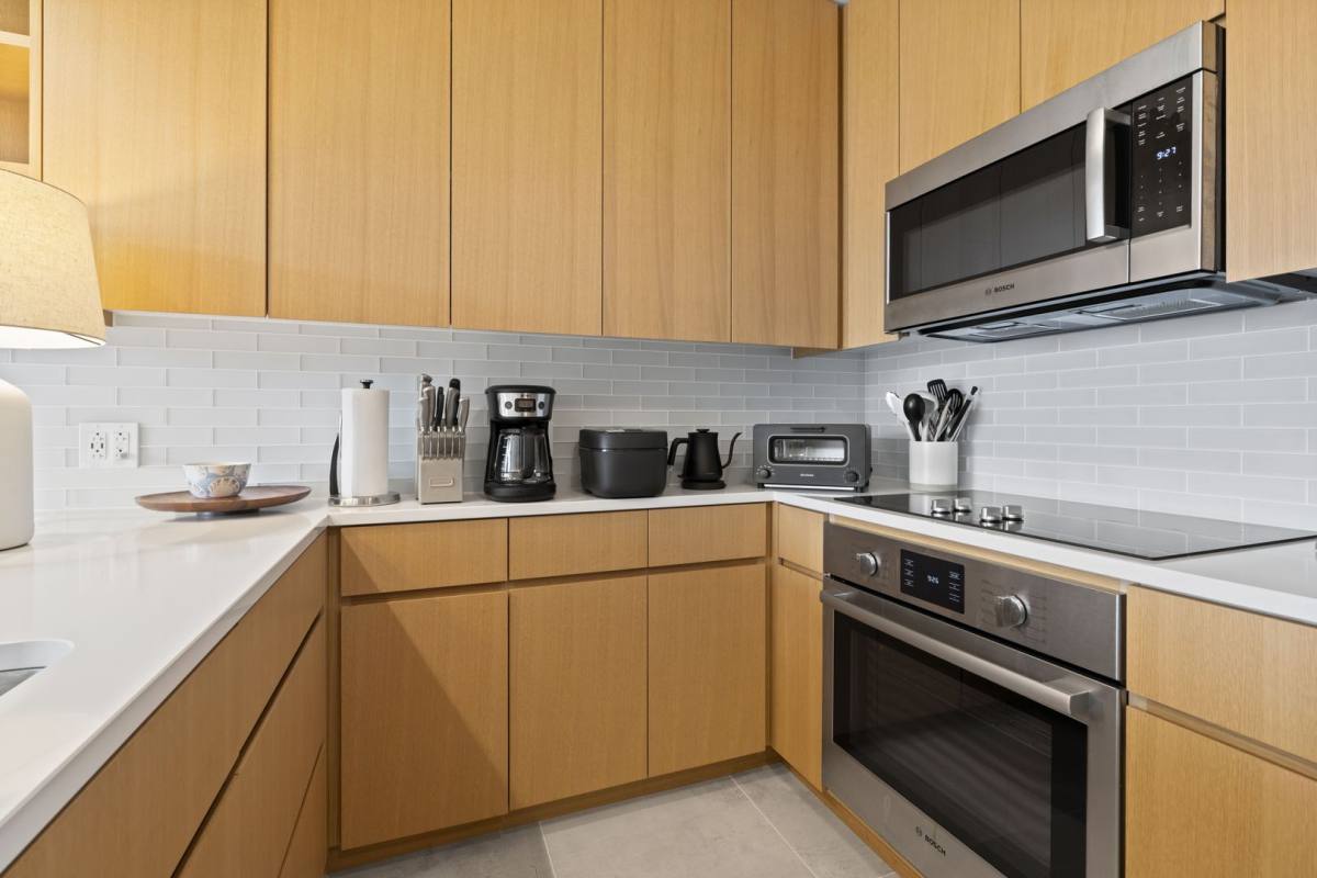 Apartment for rent at 1388 Kapiolani Blvd, Honolulu, HI 96814