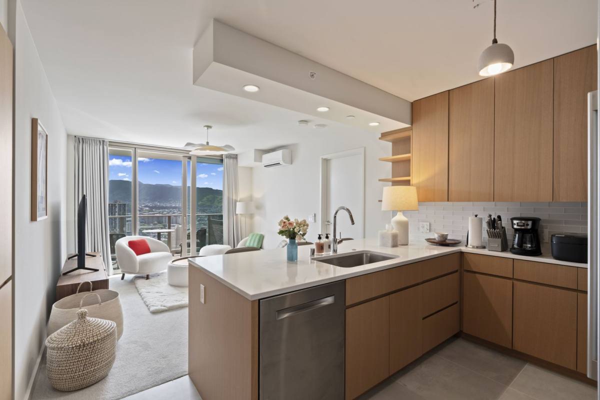 Apartment for rent at 1388 Kapiolani Blvd, Honolulu, HI 96814