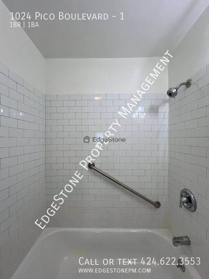 Apartment for rent at 1024 Pico Blvd #1, Santa Monica, CA 90405