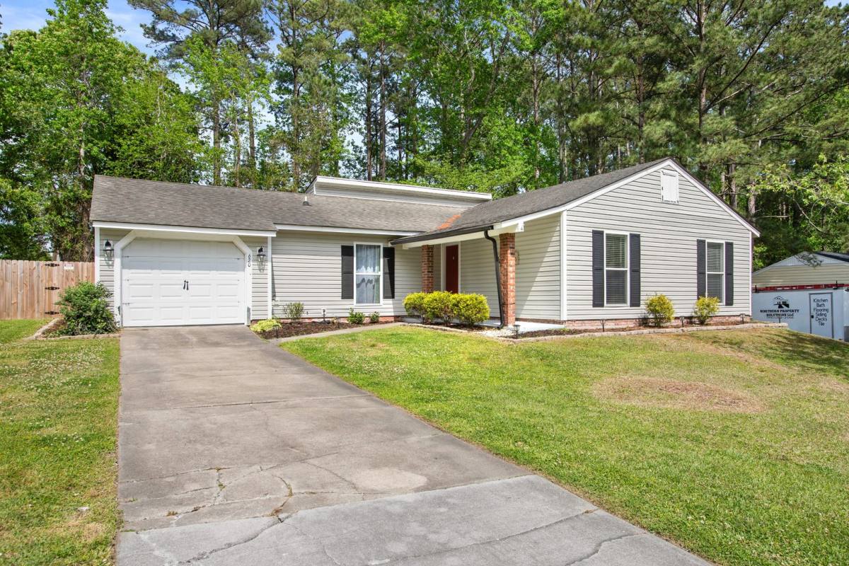House for rent at 620 Shadowridge Rd, Jacksonville, NC 28546