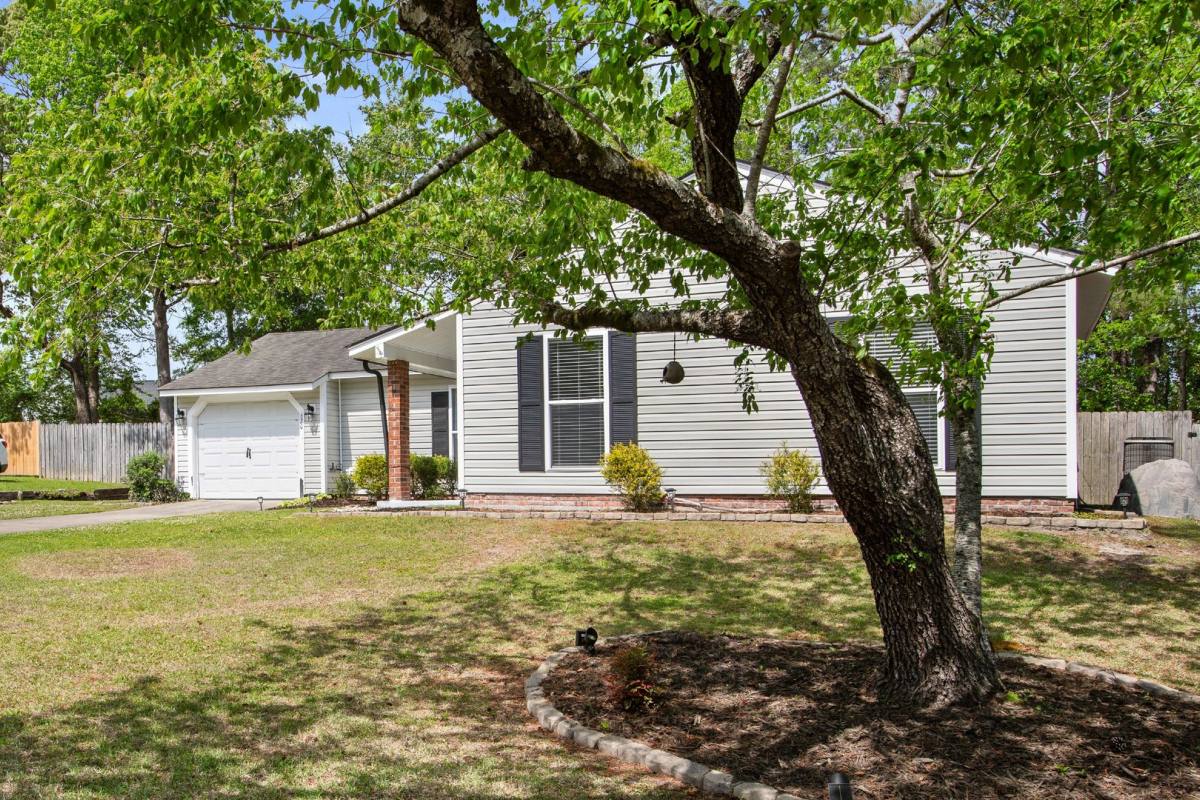 House for rent at 620 Shadowridge Rd, Jacksonville, NC 28546