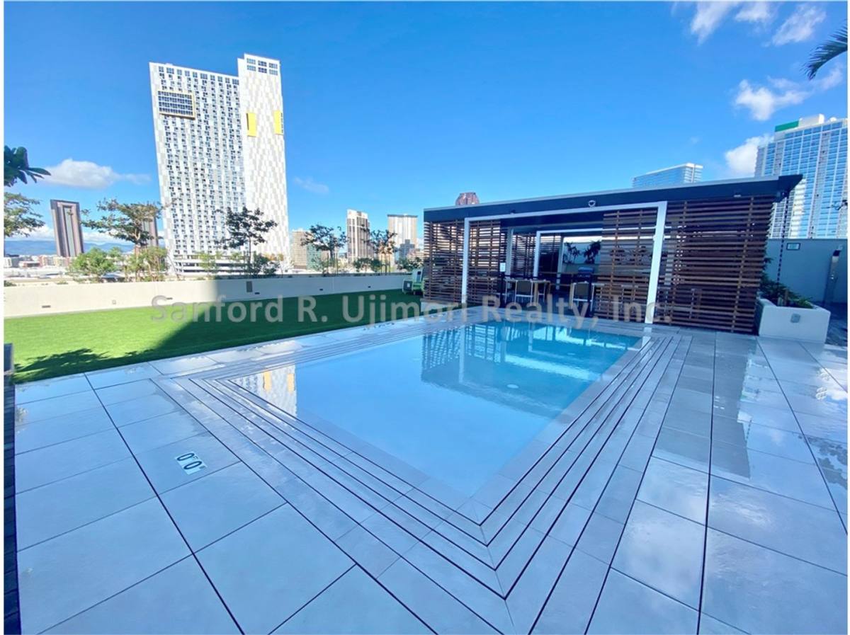 Apartment for rent at 987 Queen St, Honolulu, HI 96814