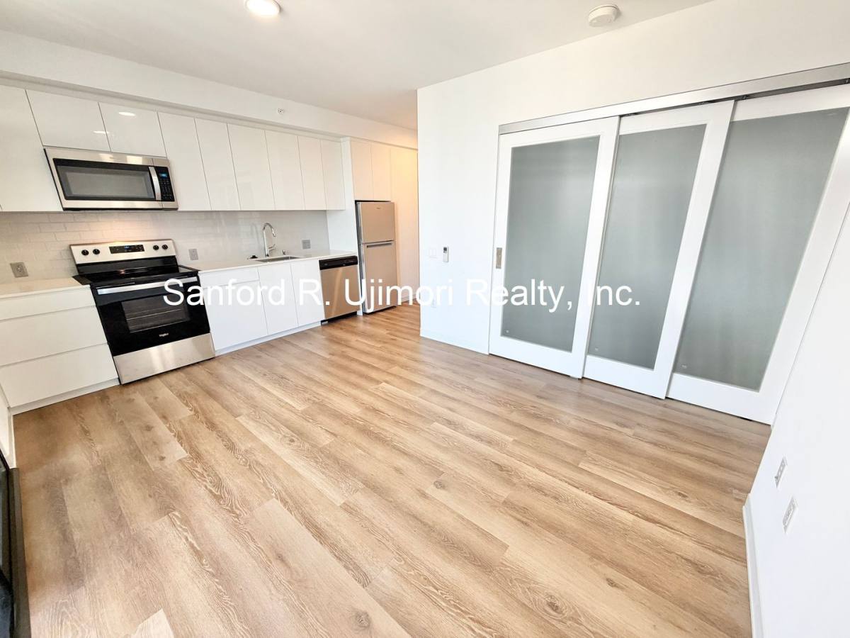 Apartment for rent at 987 Queen St, Honolulu, HI 96814