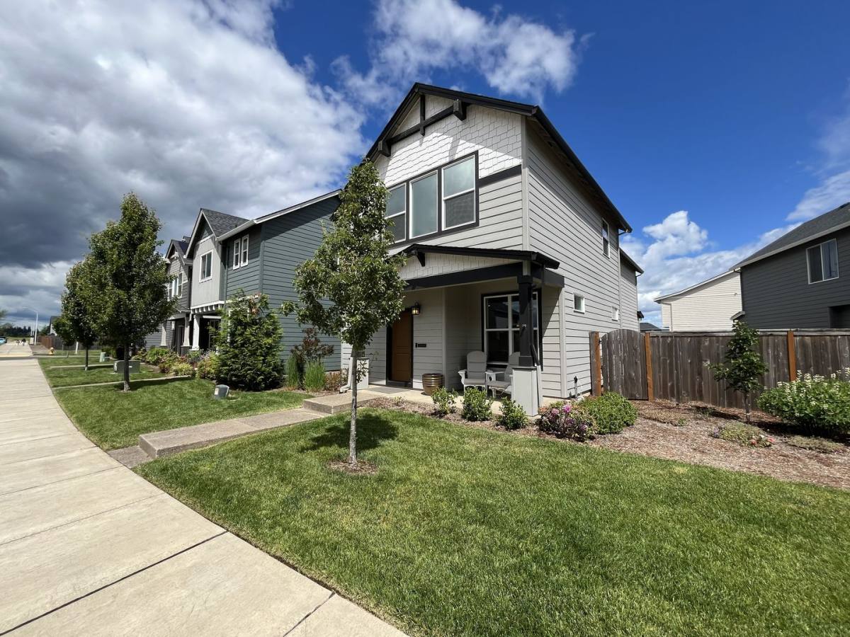 House for rent at 1066 S 29th Blvd, Cornelius, OR 97113