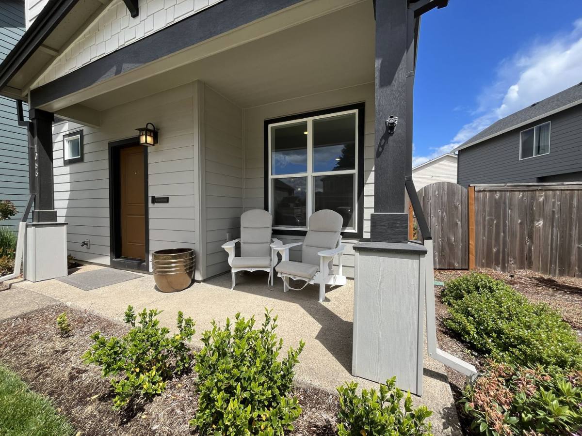 House for rent at 1066 S 29th Blvd, Cornelius, OR 97113