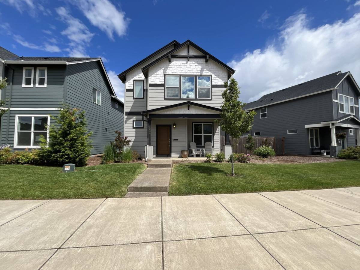 House for rent at 1066 S 29th Blvd, Cornelius, OR 97113