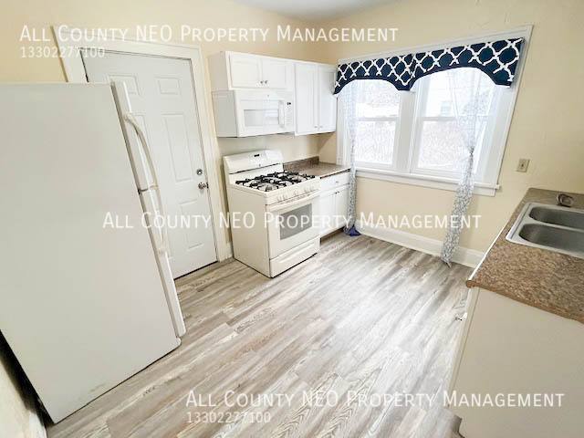 House for rent at 4928 E 84th St, Cleveland, OH 44125