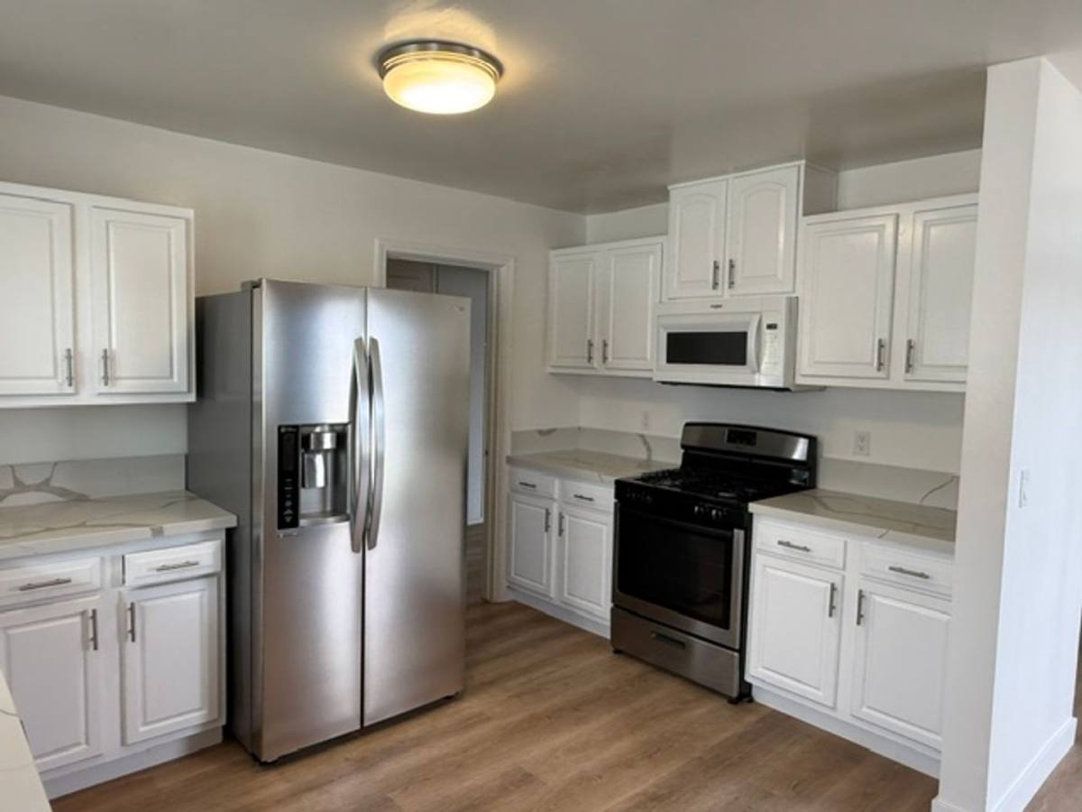Apartment for rent at 718-720 Williams St, Huntington Beach, CA 92648