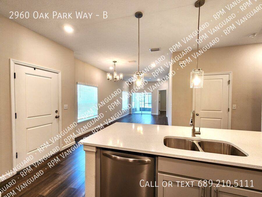 Townhouse for rent at 2960 Oak Park Way #B, Orlando, FL 32822