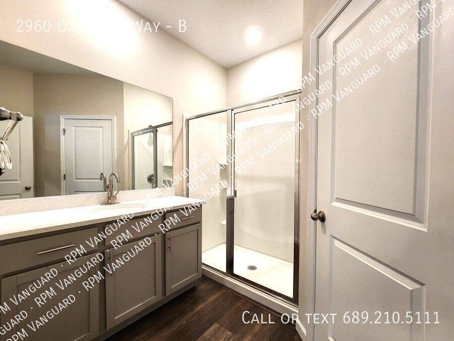 Townhouse for rent at 2960 Oak Park Way #B, Orlando, FL 32822