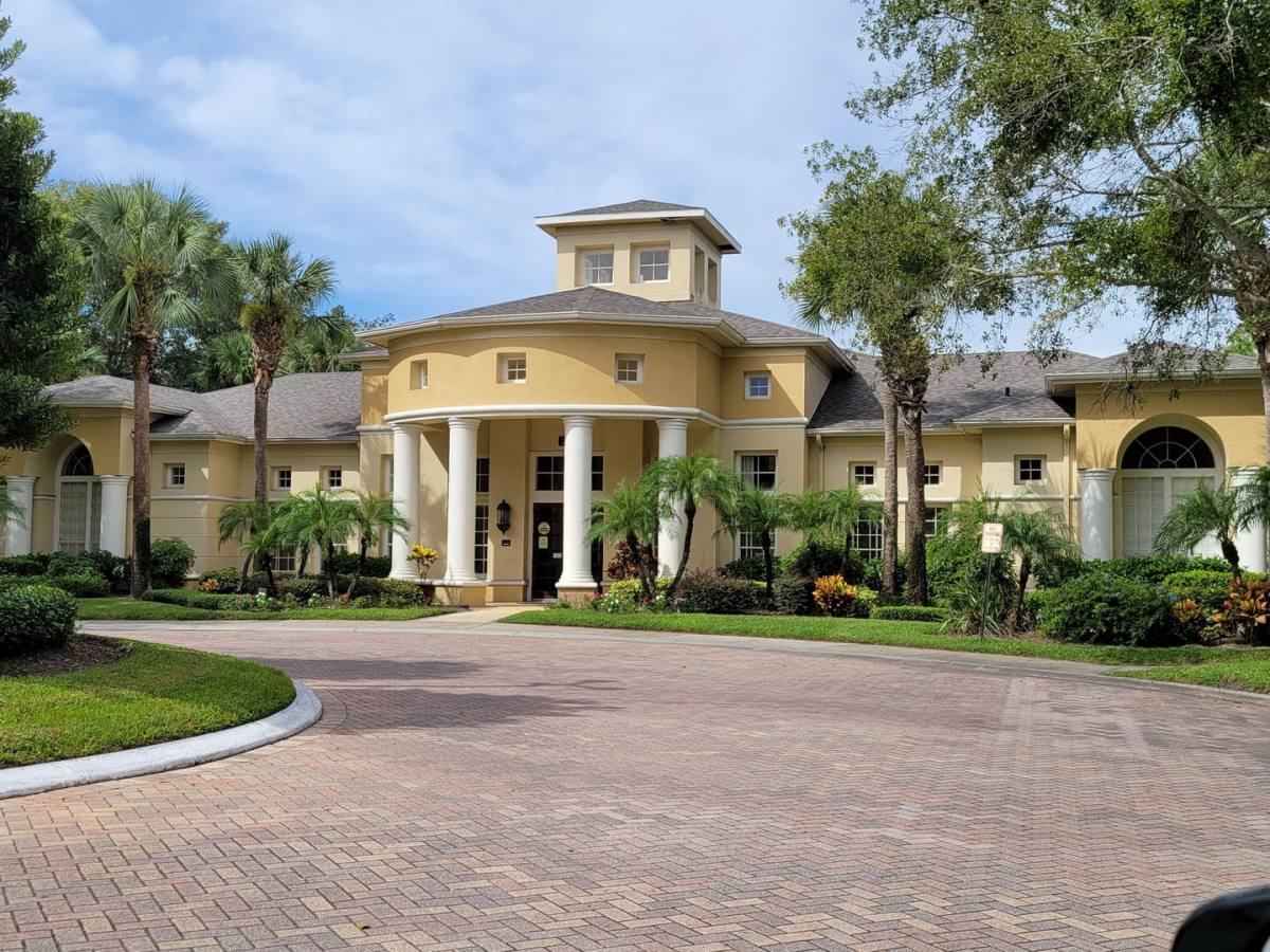 Apartment for rent at 2558 Robert Trent Jones Dr, Orlando, FL 32835