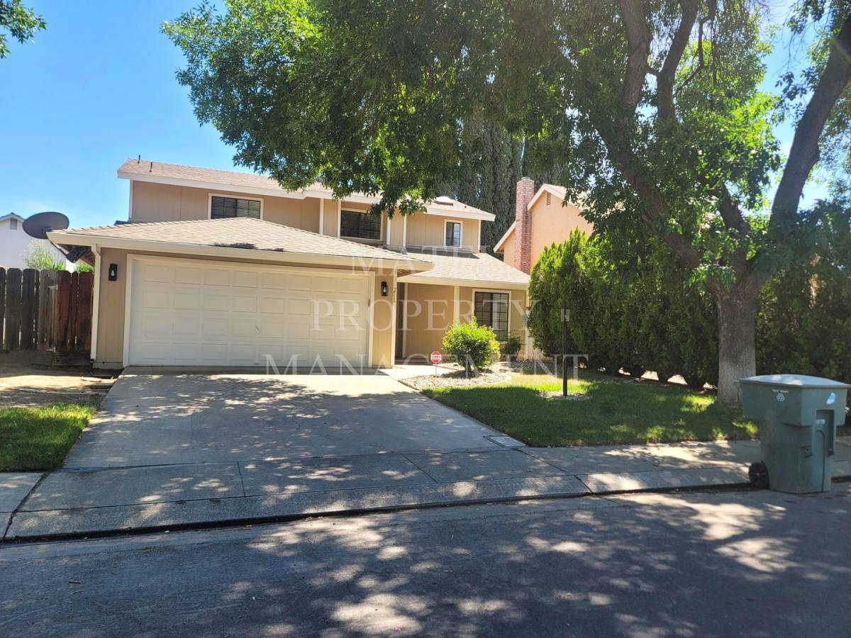 House for rent at 2516 Walnut Grove Way, Modesto, CA 95356